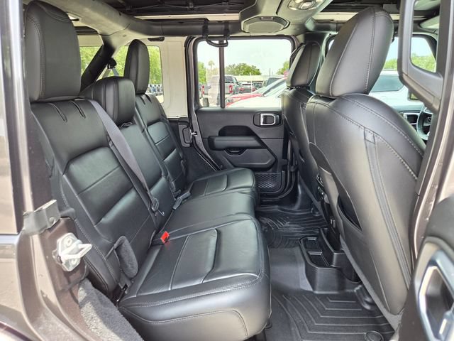 Certified 2019 Jeep Wrangler Unlimited Sahara AWD/4WD image 18