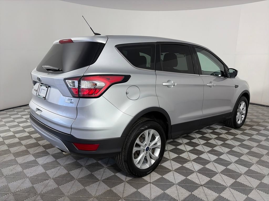 Used 2017 Ford Escape SE image 7