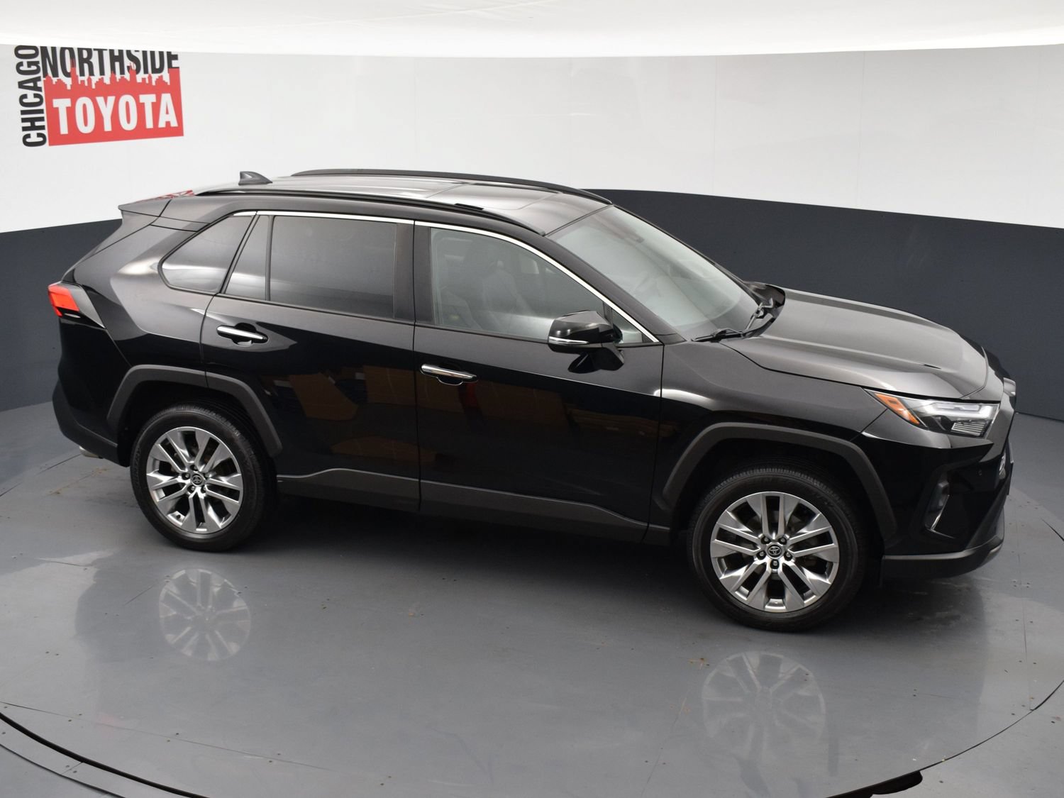 Used 2023 Toyota RAV4 Limited AWD/4WD image 30