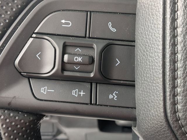 Certified 2025 Toyota Tacoma SR5 AWD/4WD image 17