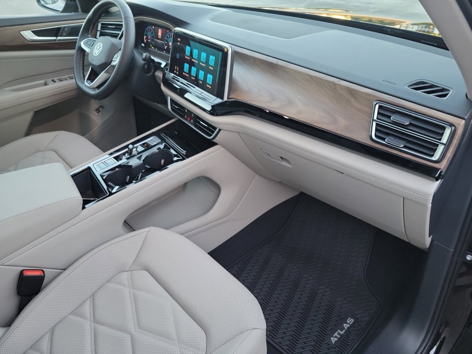 New 2026 Volkswagen Atlas SE image 28