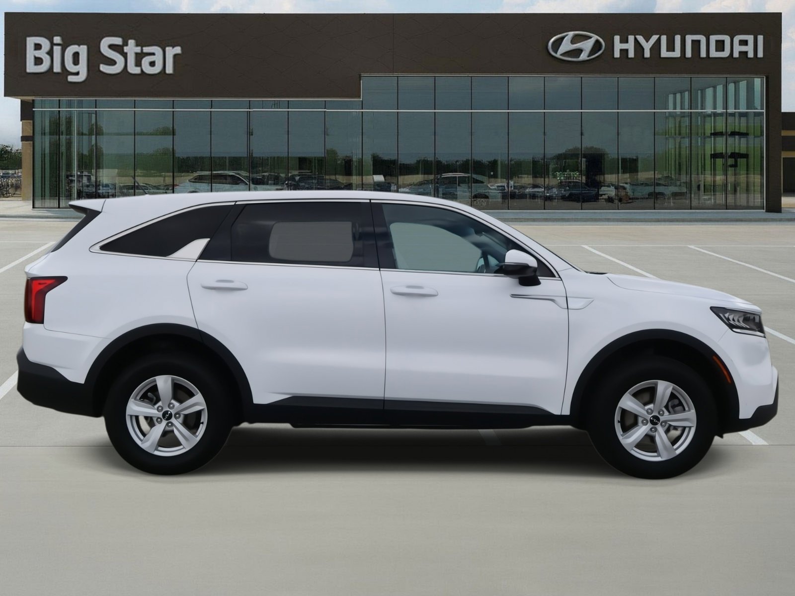 Used 2022 Kia Sorento LX image 5