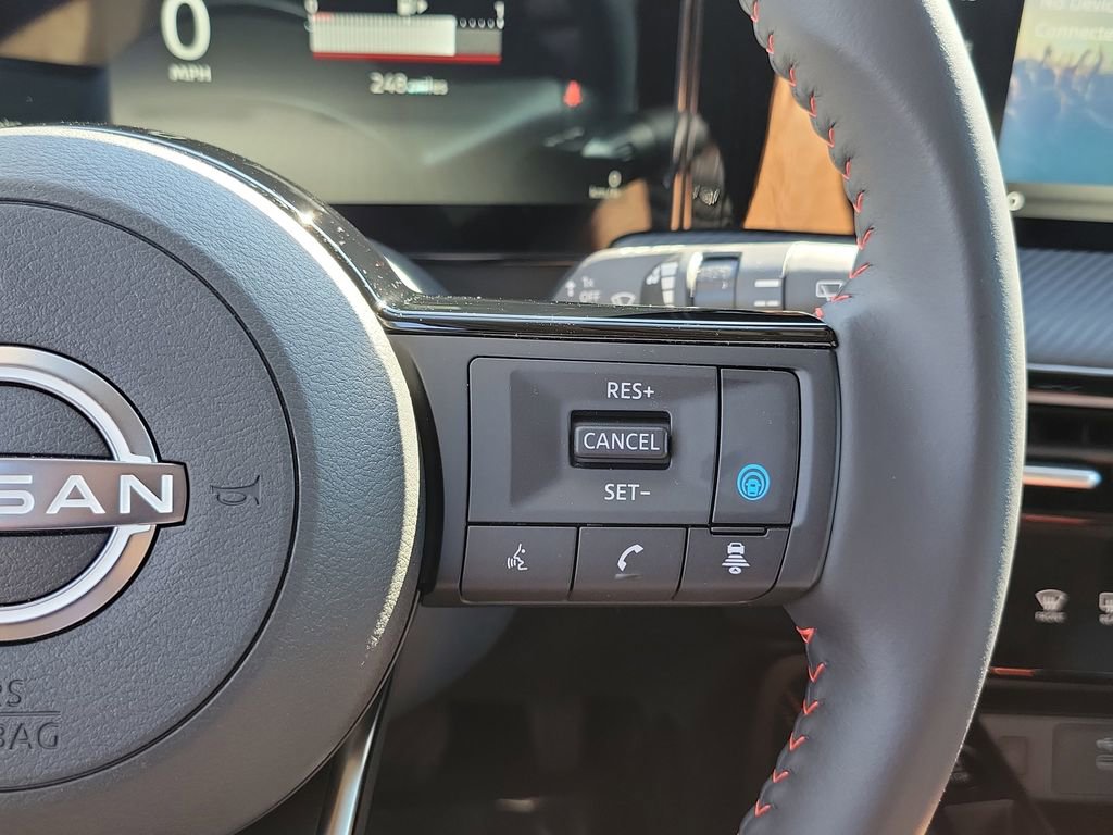 Certified 2025 Nissan Kicks SR image 6