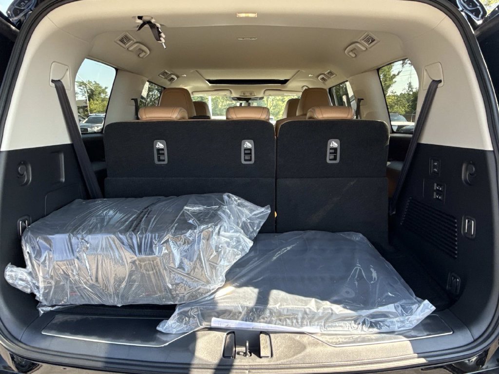 New 2027 INFINITI QX80 Luxe w/ Cargo Package AWD/4WD image 22