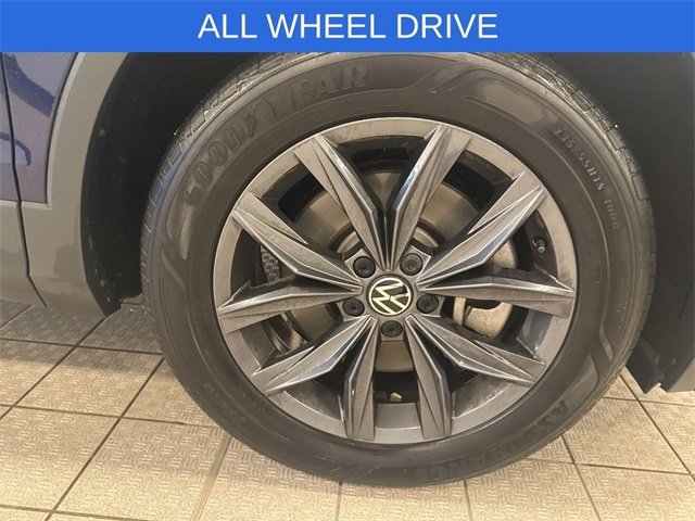 Used 2022 Volkswagen Tiguan SE image 6