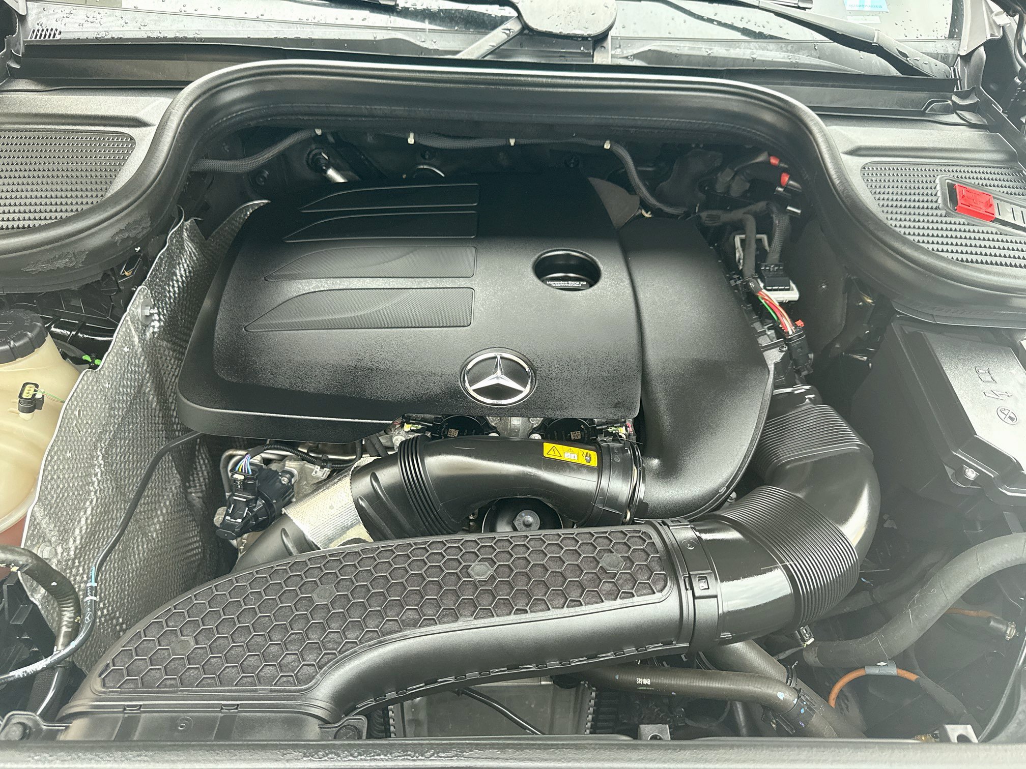 Used 2022 Mercedes-Benz GLE 350 4MATIC w/ AMG Line Exterior image 36