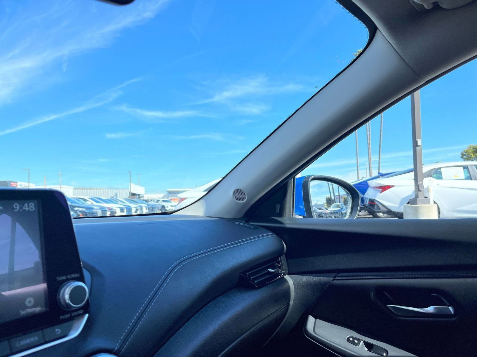 Used 2025 Nissan Sentra SV FWD image 35