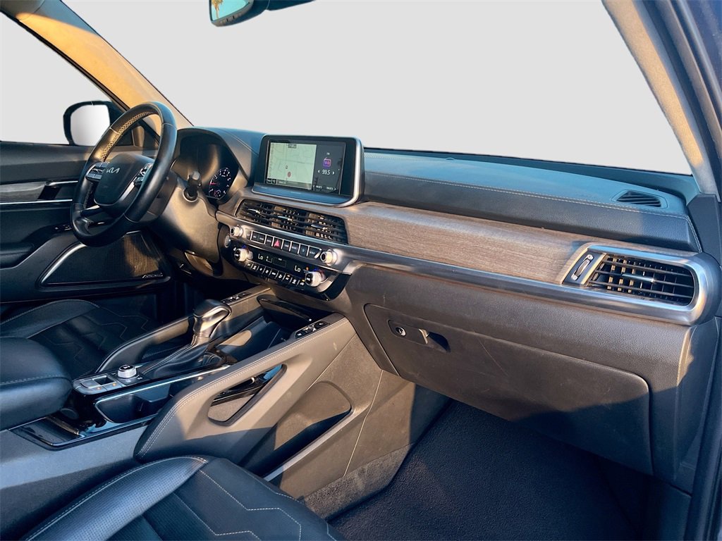 Used 2022 Kia Telluride SX w/ SX Prestige Package image 32