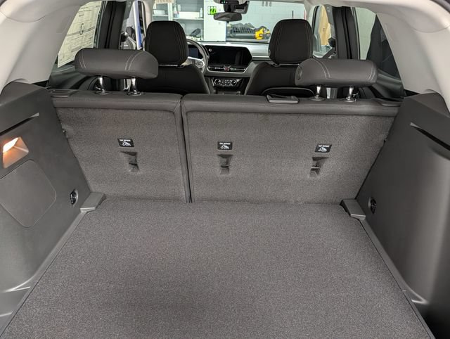 New 2026 Chevrolet TrailBlazer LT w/ LT Cold Weather Package FWD image 14