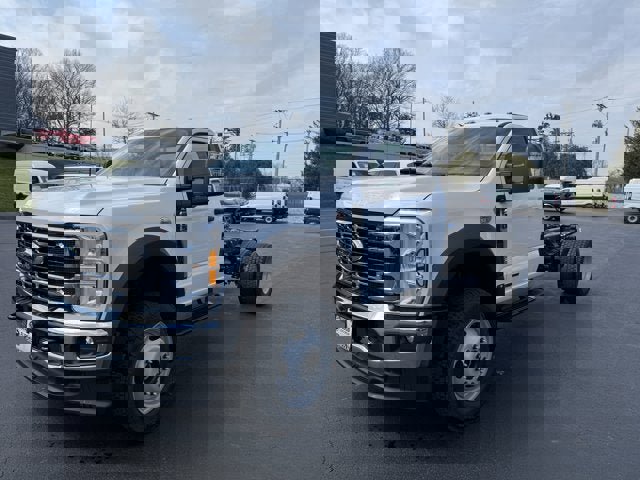 New 2026 Ford F550 4x4 Regular Cab Super Duty image 3