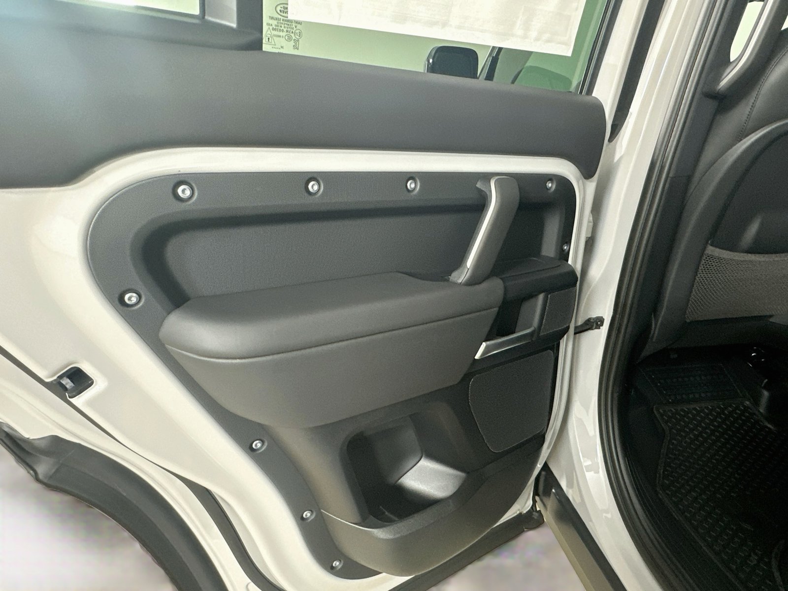 New 2026 Land Rover Defender 110 X-Dynamic SE AWD/4WD image 51