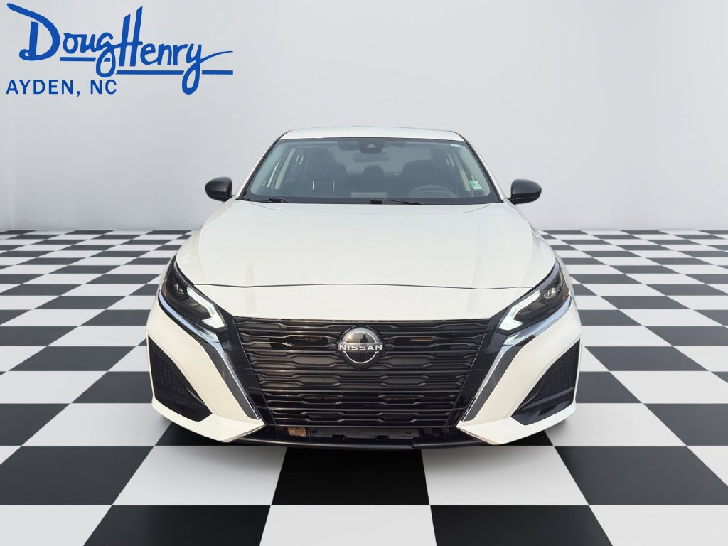 Used 2025 Nissan Altima 2.5 SV FWD image 8