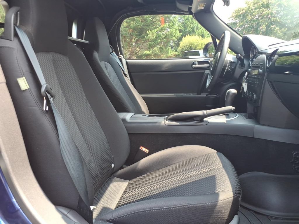 Used 2007 MAZDA MX-5 Miata Touring RWD image 18