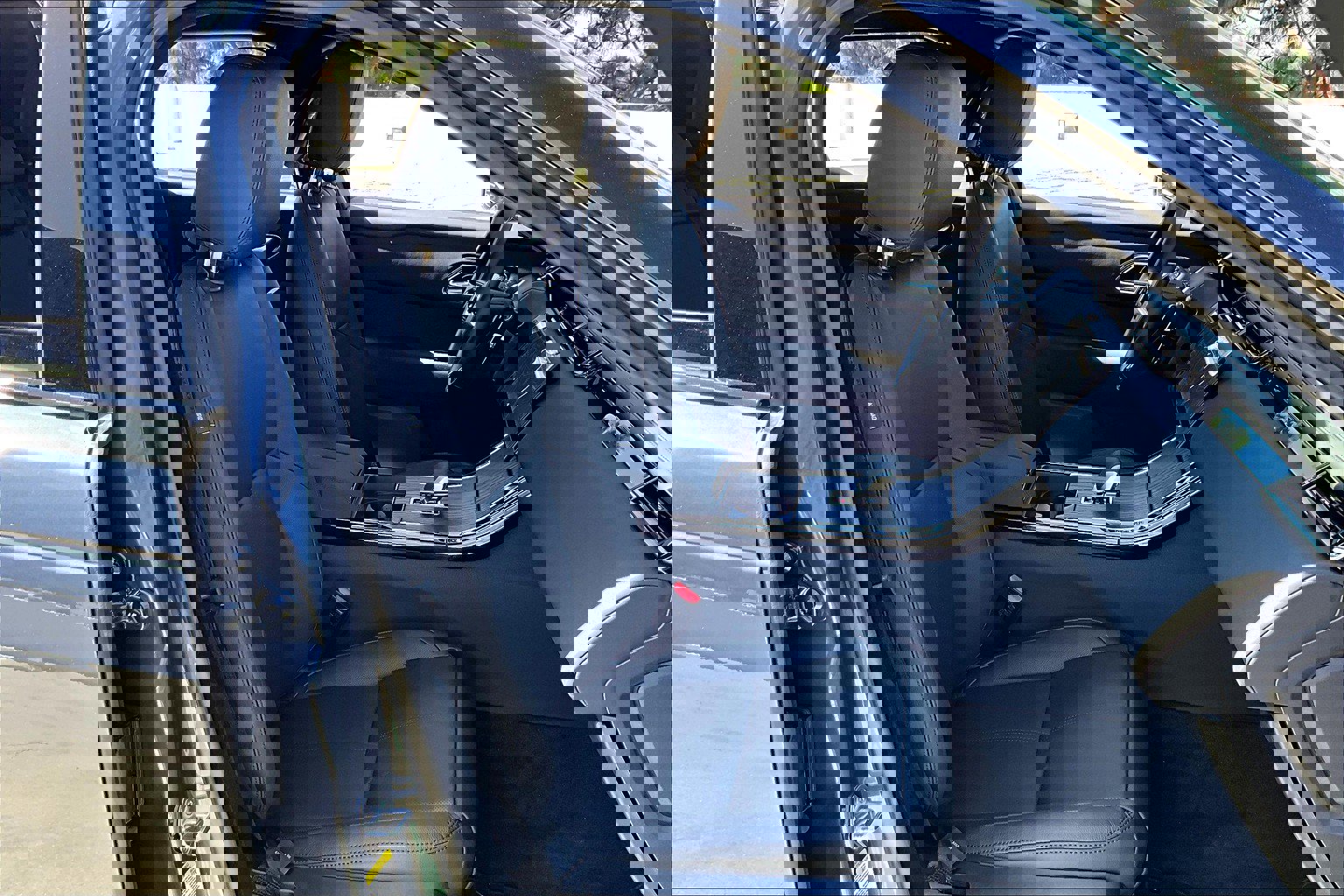 New 2026 Land Rover Range Rover Velar Dynamic SE image 6