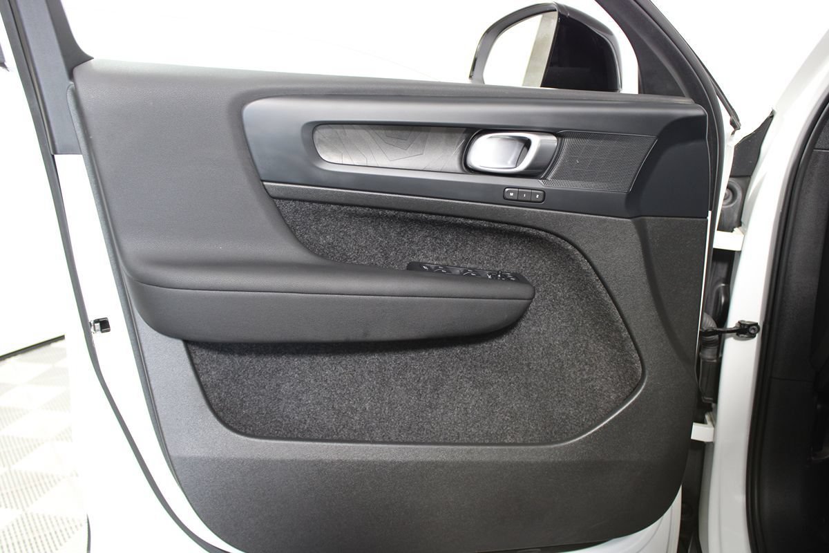 Used 2023 Volvo C40 P8 Recharge Plus AWD/4WD image 10