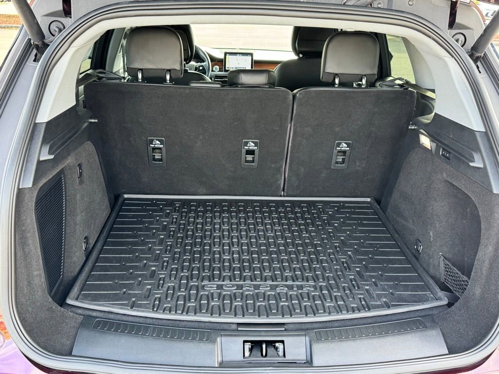 Used 2020 Lincoln Corsair Reserve w/ Equipment Group 201A image 19