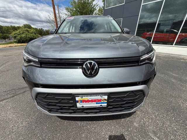 Used 2025 Volkswagen Taos SE AWD/4WD image 31
