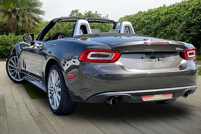 Used 2017 FIAT 124 Spider Lusso RWD image 9