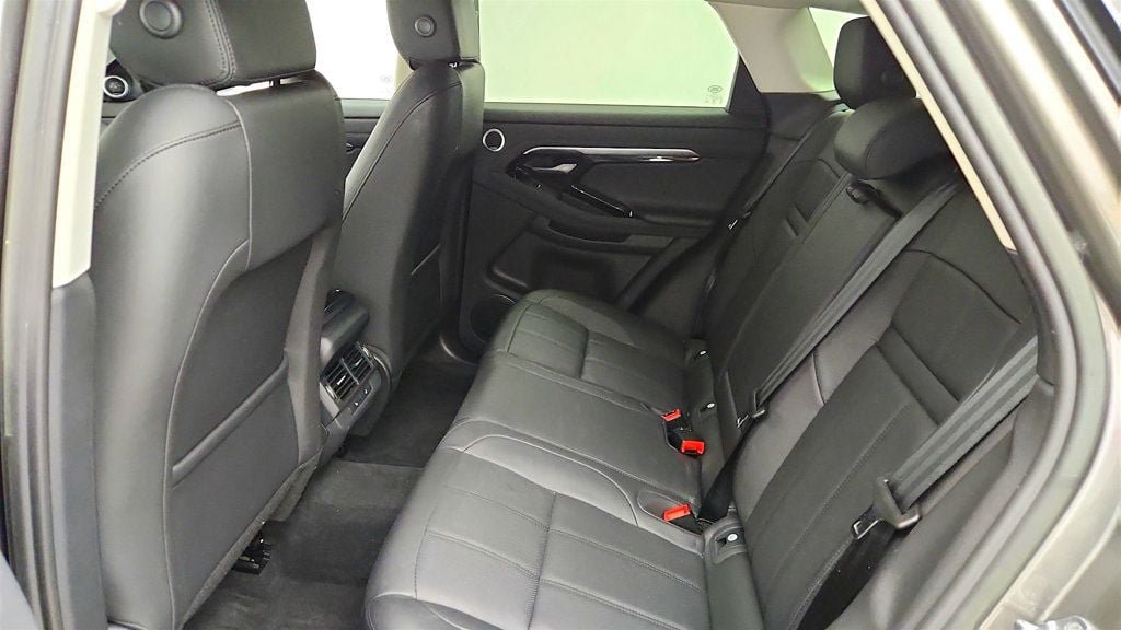 Used 2023 Land Rover Range Rover Evoque SE AWD/4WD image 21