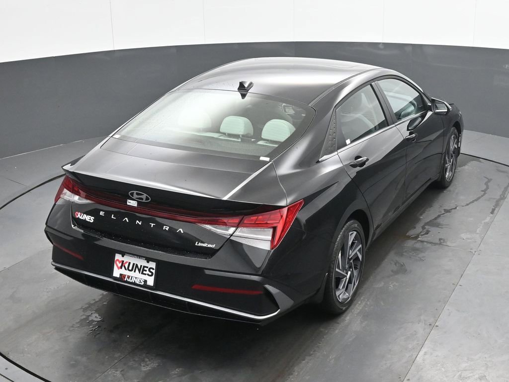New 2026 Hyundai Elantra Limited FWD image 29