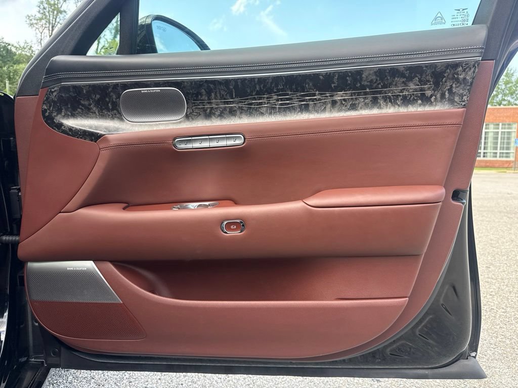 Used 2025 Genesis G90 3.5T AWD/4WD image 38