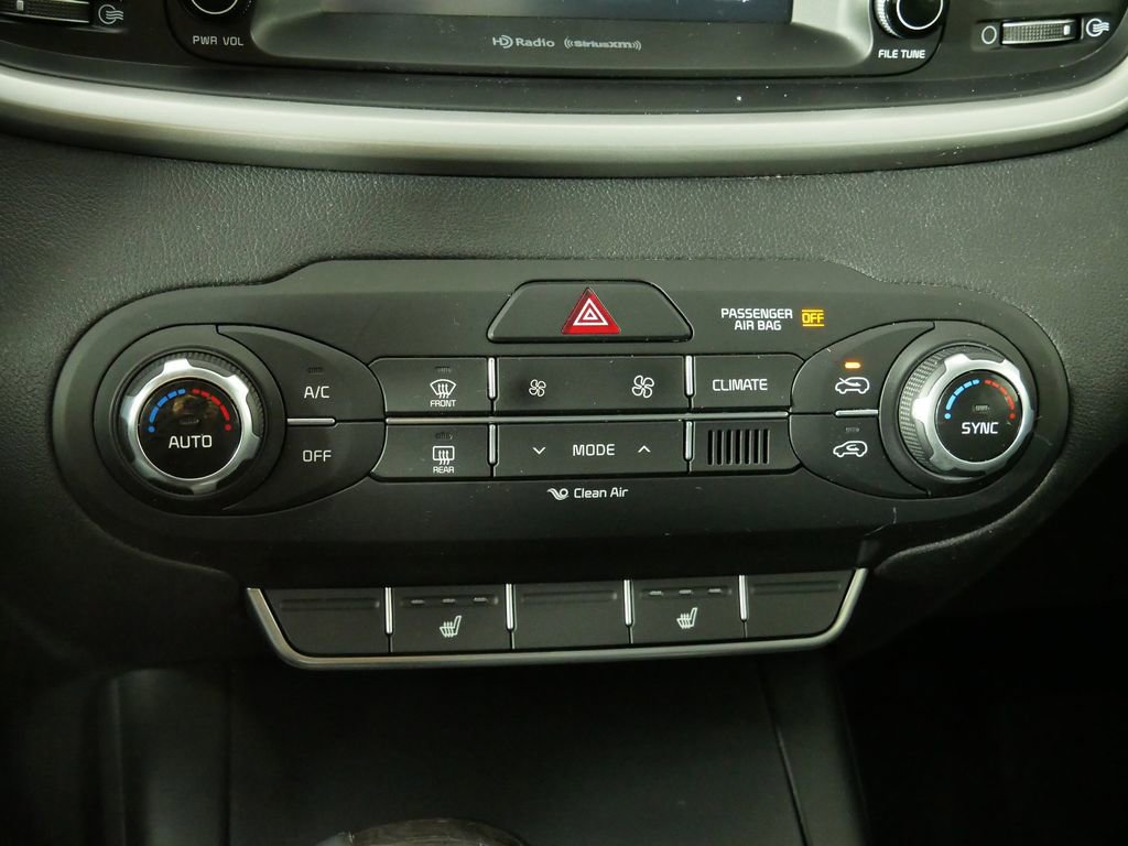 Certified 2017 Kia Sorento LX w/ LX Convenience Package image 24