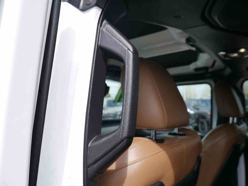 Certified 2021 Jeep Wrangler Unlimited Rubicon image 19