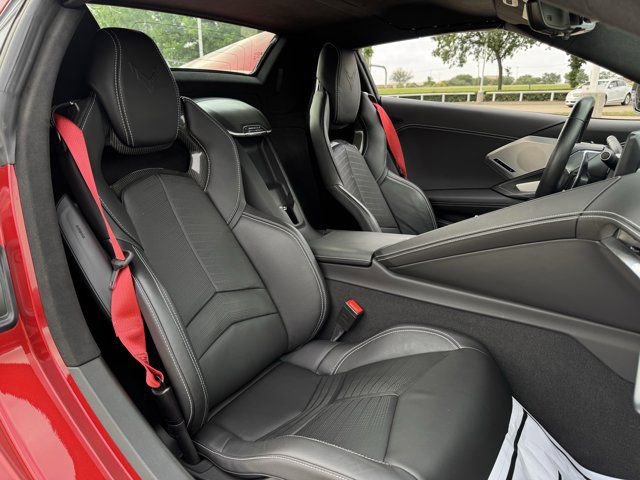 Used 2021 Chevrolet Corvette Stingray Premium Conv w/ Z51 Performance Package RWD image 32