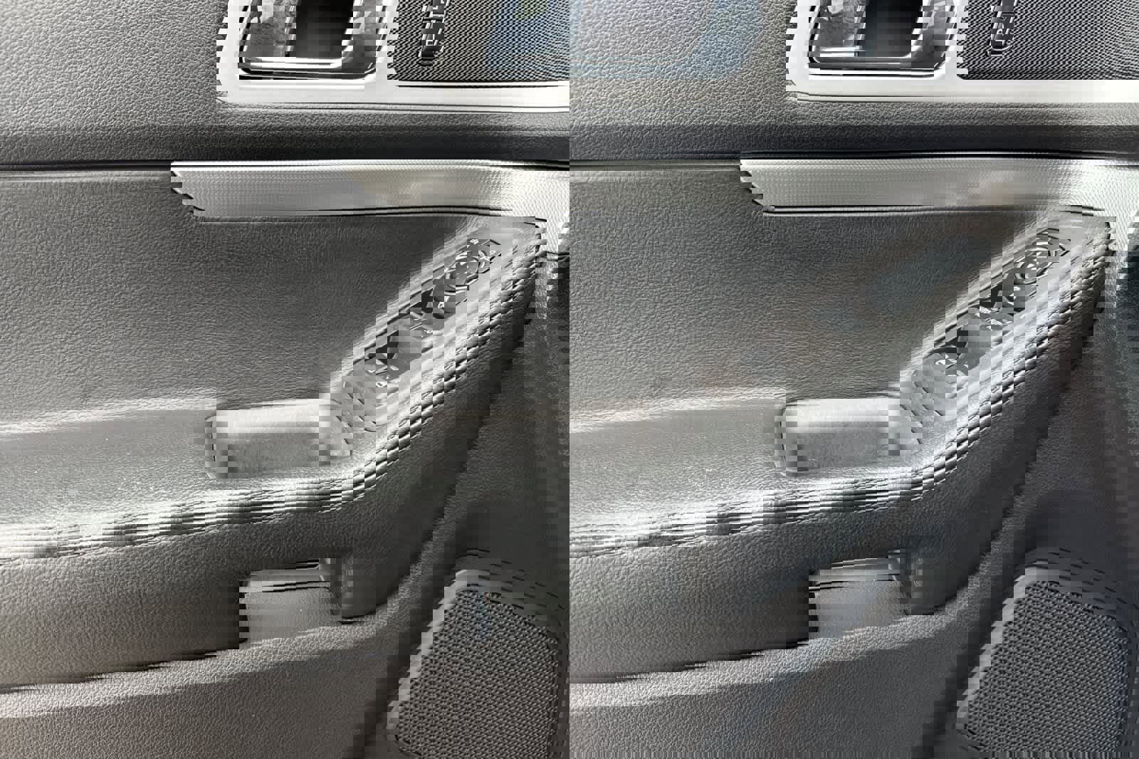 Used 2015 Ford Explorer XLT image 12