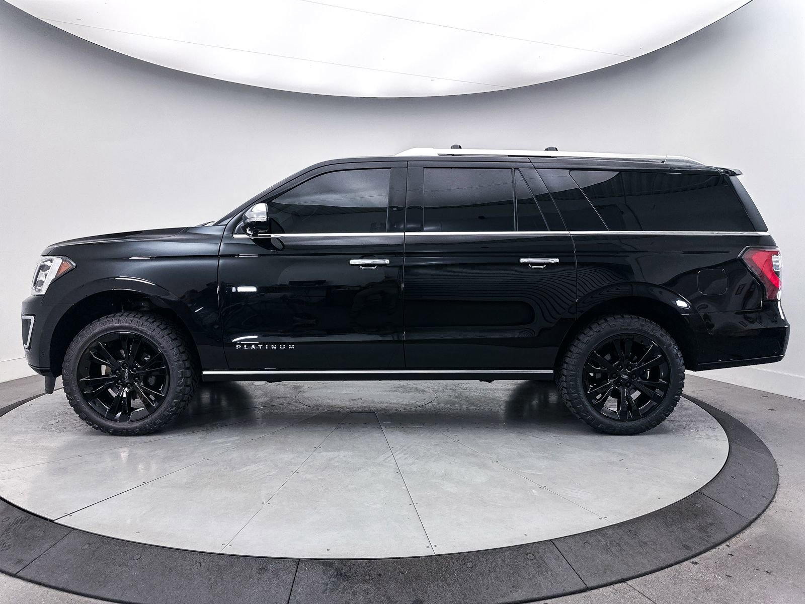 Used 2021 Ford Expedition Max Platinum AWD/4WD image 1