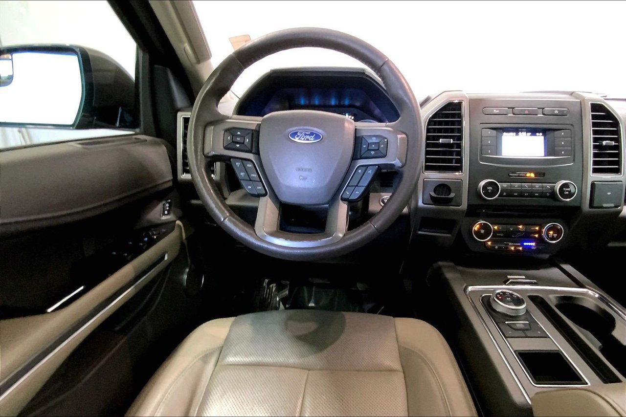 Used 2018 Ford Expedition Max XLT w/ Equipment Group 201A RWD image 4
