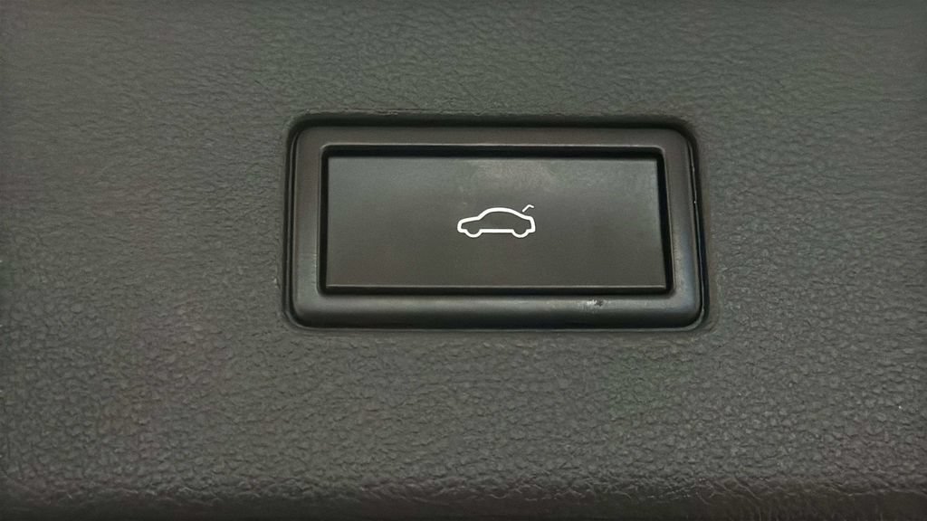 Used 2018 Volkswagen Atlas SEL Premium AWD/4WD image 40