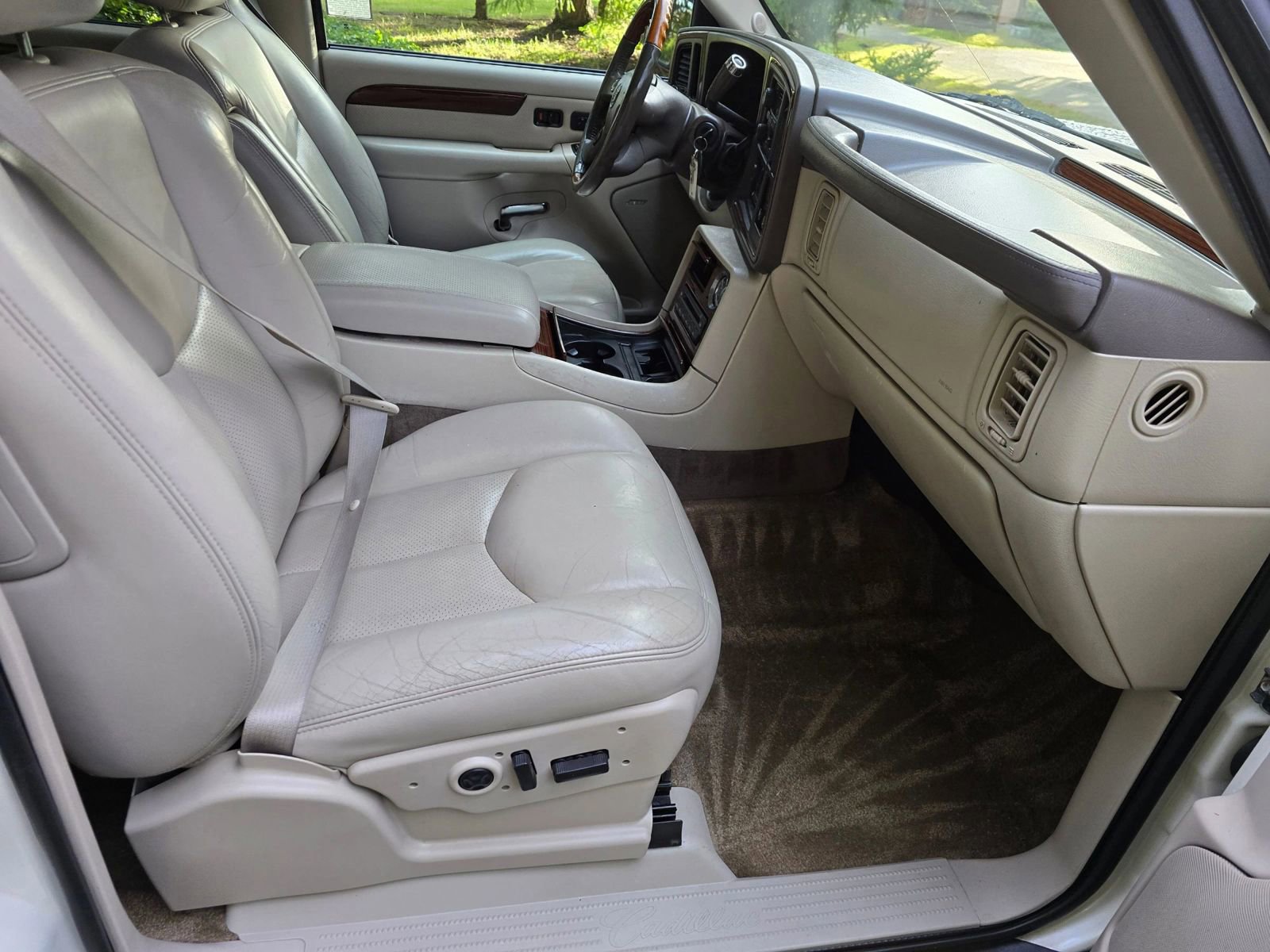 Used 2003 Cadillac Escalade EXT Sport Utility Pickup 4D 5 1/4 image 11