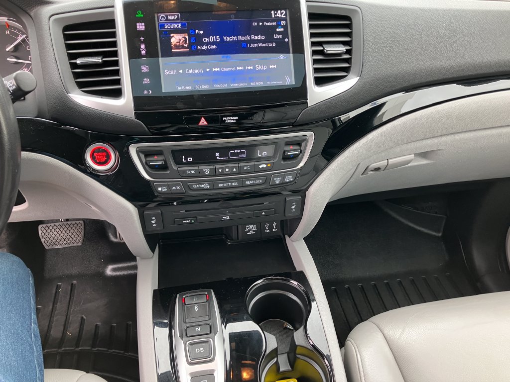 Used 2016 Honda Pilot Touring image 13
