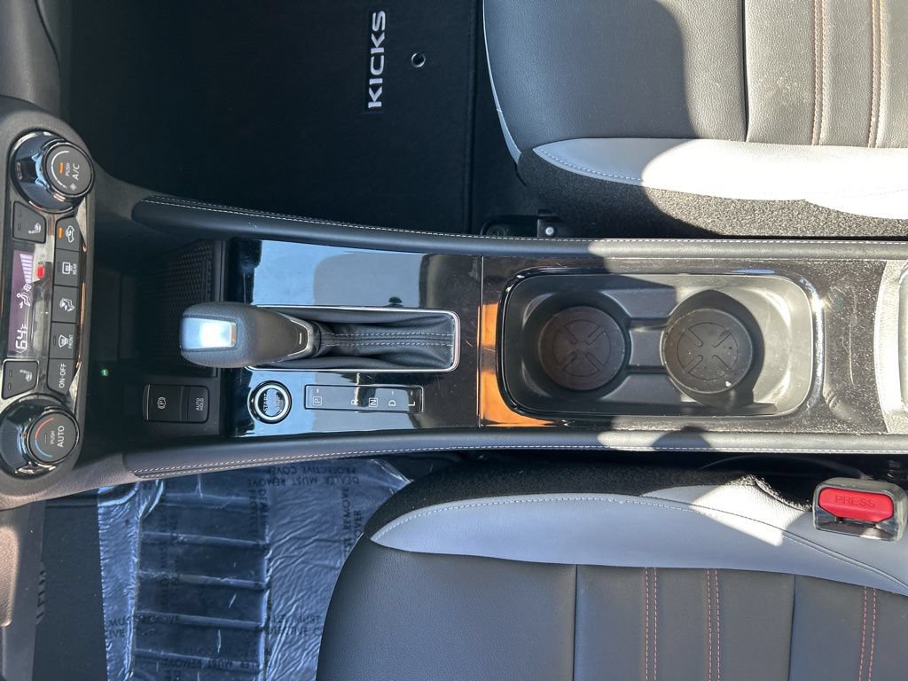Used 2023 Nissan Kicks SR w/ SR Premium Package FWD image 13