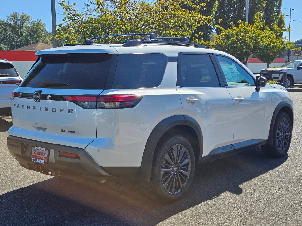 New 2026 Nissan Pathfinder SL w/ SL Premium Package AWD/4WD image 5