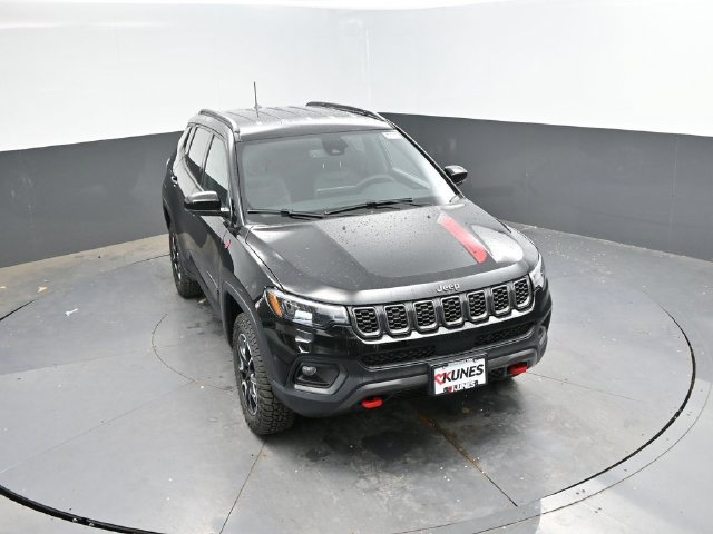 New 2026 Jeep Compass Trailhawk AWD/4WD image 33