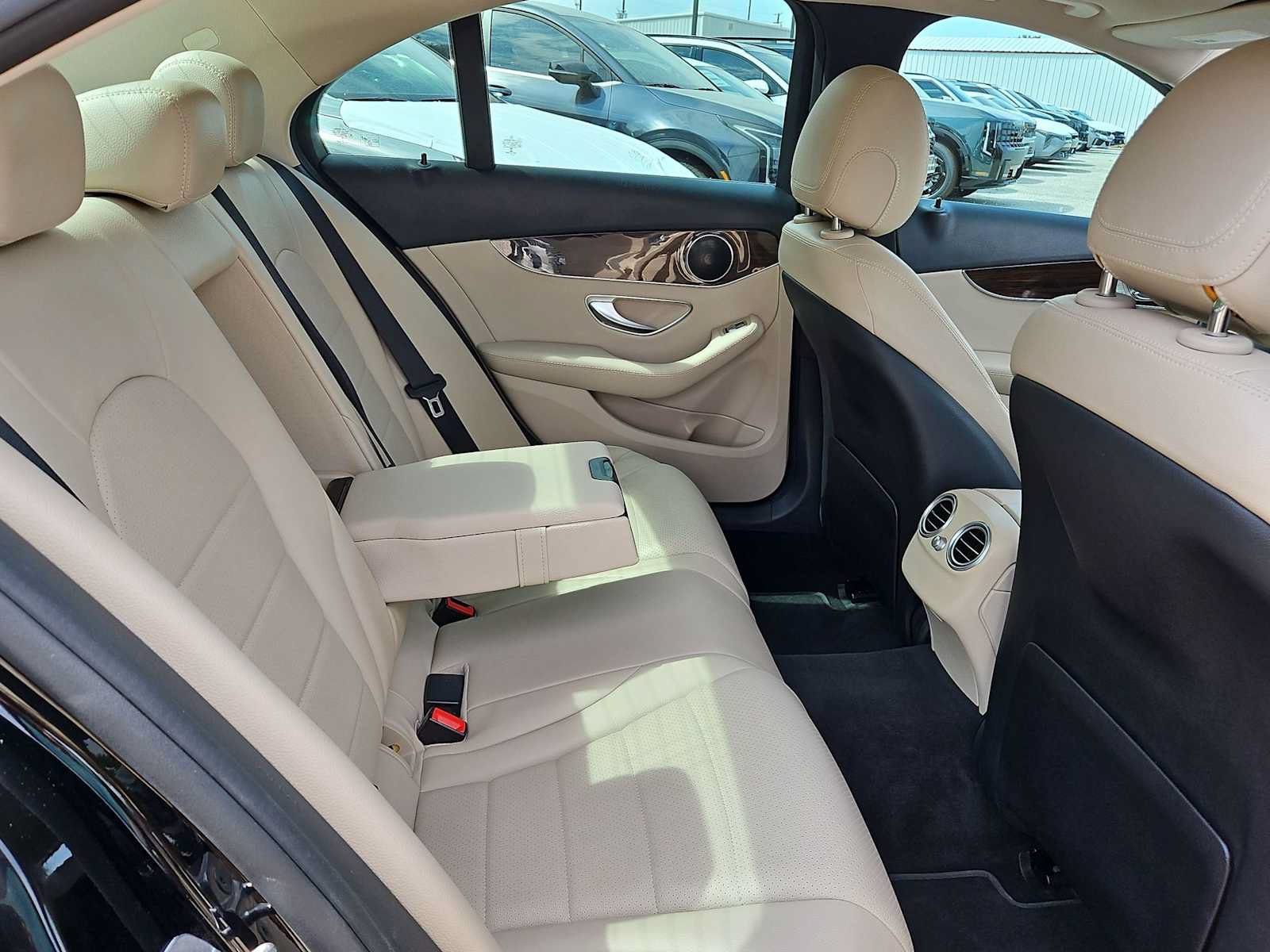 Used 2018 Mercedes-Benz C 300 Sedan image 19