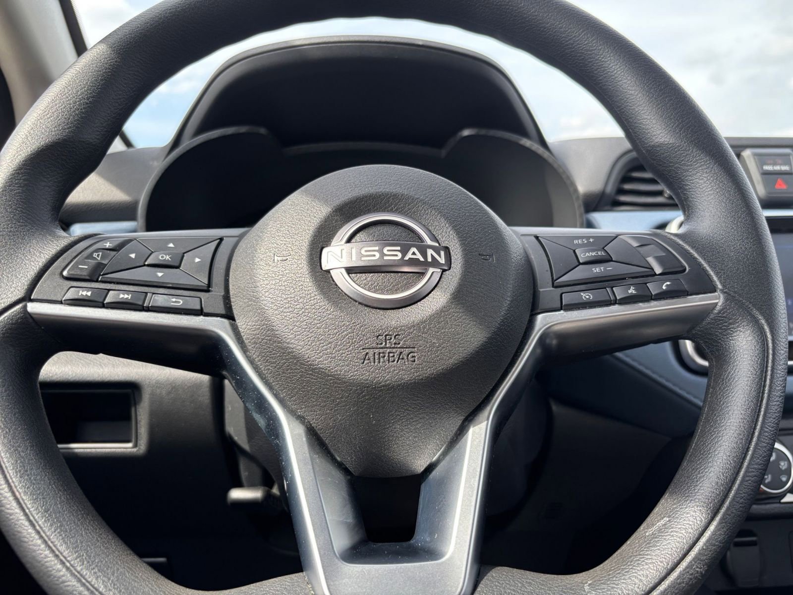 Used 2025 Nissan Versa SV FWD image 25