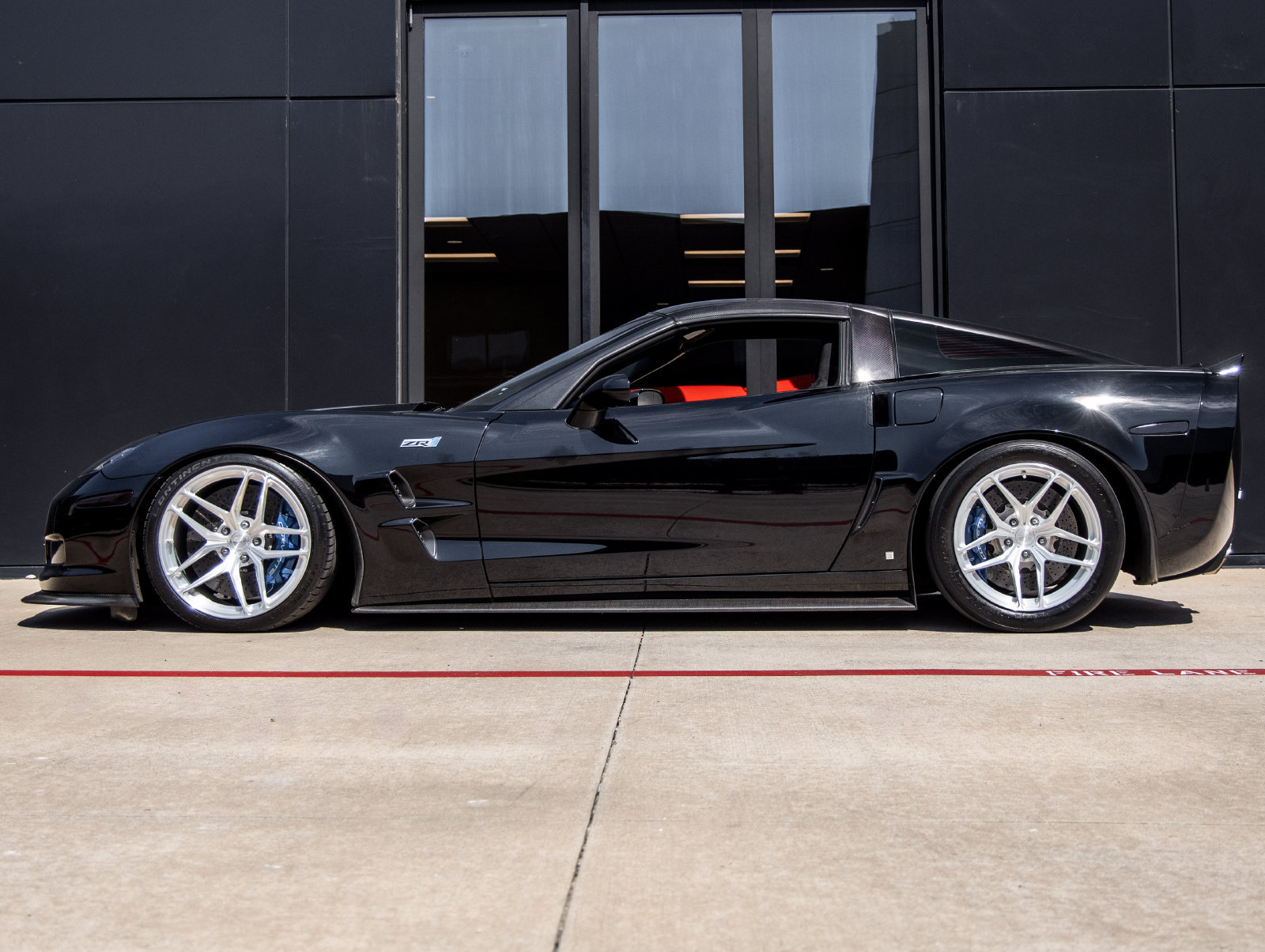 Used 2009 Chevrolet Corvette ZR1 w/ Preferred Equipment Group RWD image 9
