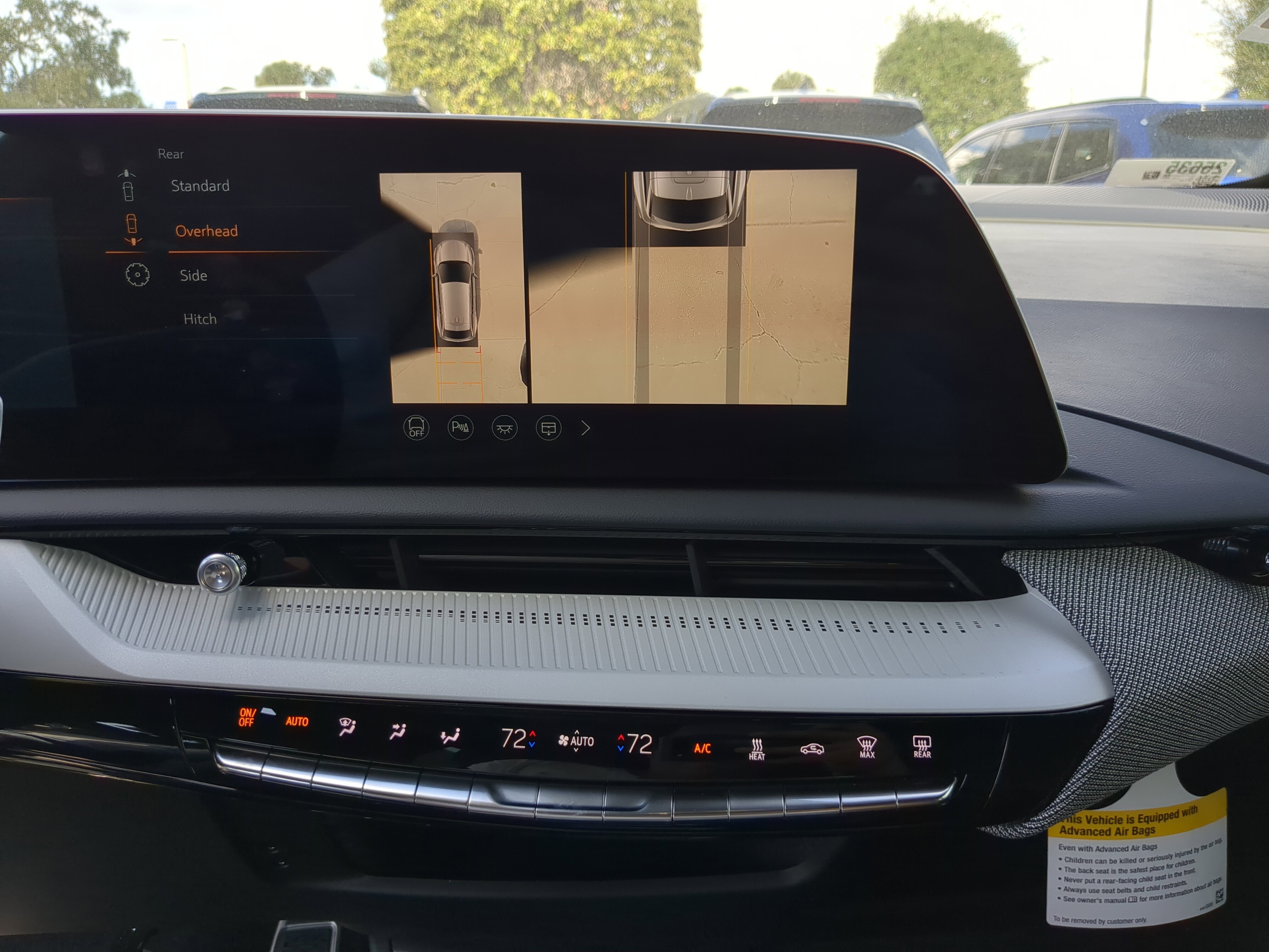 New 2025 Cadillac Optiq Luxury 2 image 22