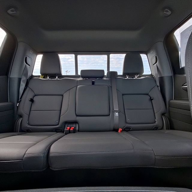 Used 2024 GMC Sierra 1500 SLT w/ SLT Premium Plus Package AWD/4WD image 26