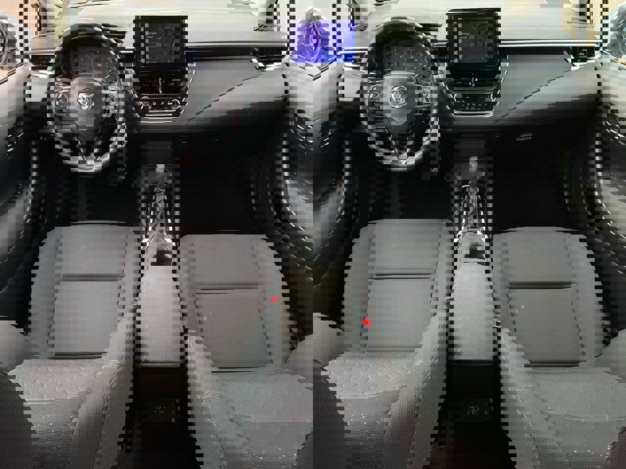 Used 2025 Toyota Corolla LE image 19