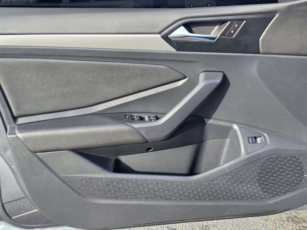 Used 2019 Volkswagen Jetta R-Line image 19