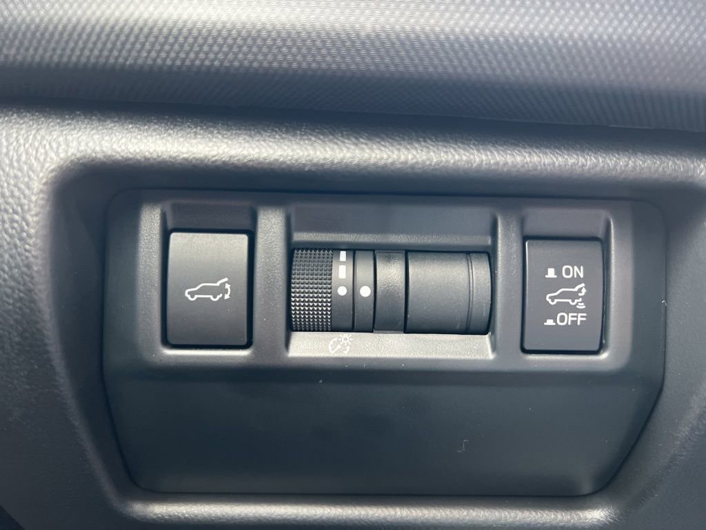 Used 2025 Subaru Forester Premium image 16