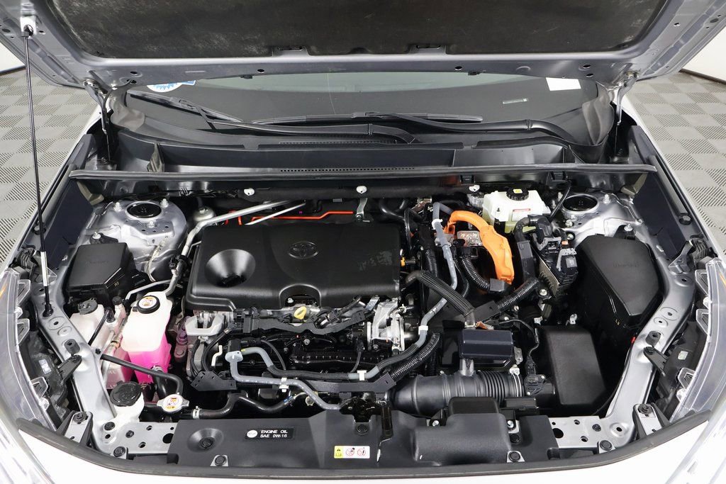 Used 2021 Toyota RAV4 XLE image 15