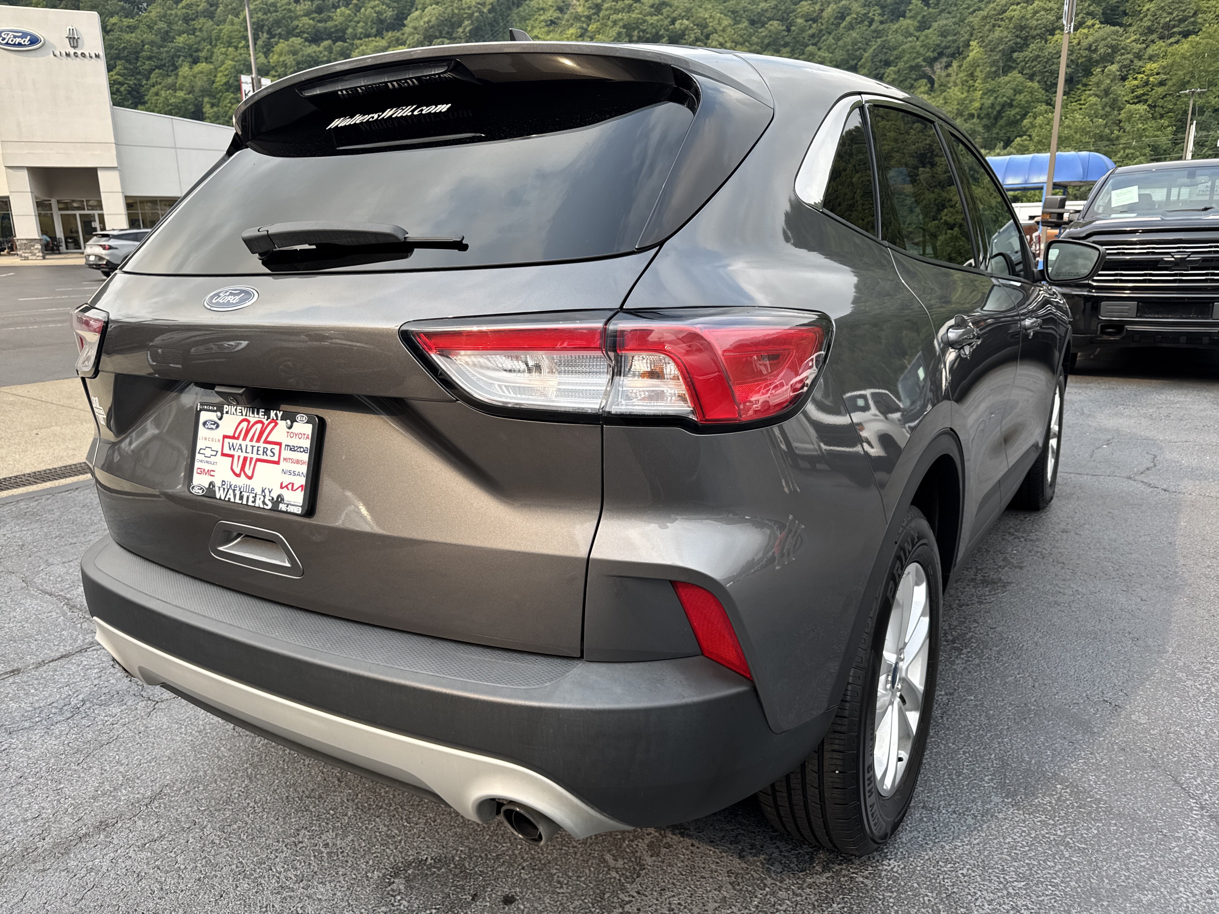 Used 2022 Ford Escape SE w/ Cold Weather Package AWD/4WD image 7
