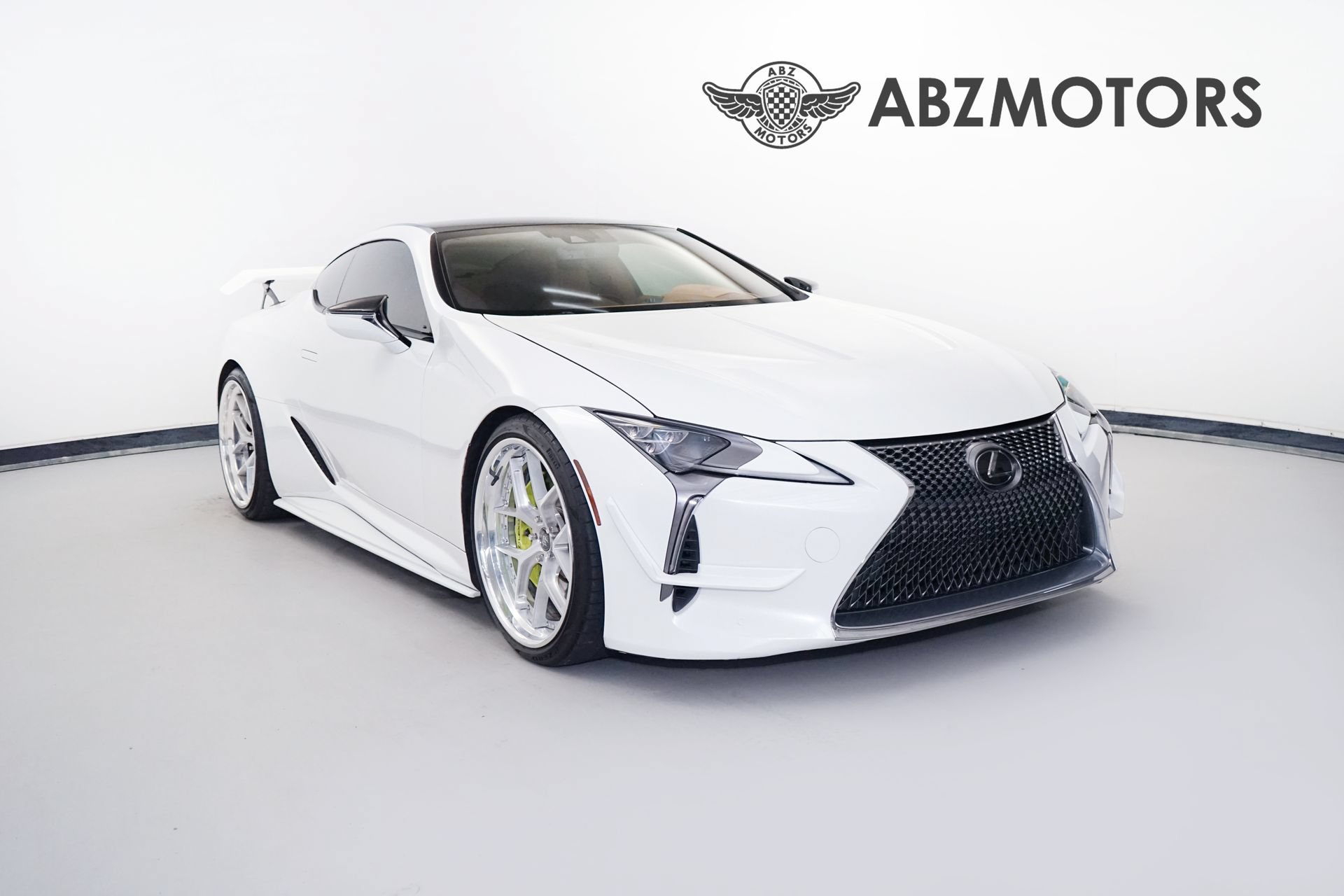Used 2018 Lexus LC 500 Coupe w/ Performance Package RWD image 1