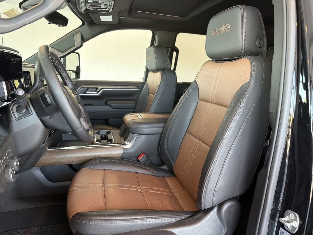 Certified 2026 Chevrolet Silverado 3500 High Country w/ High Country Premium Package AWD/4WD image 21