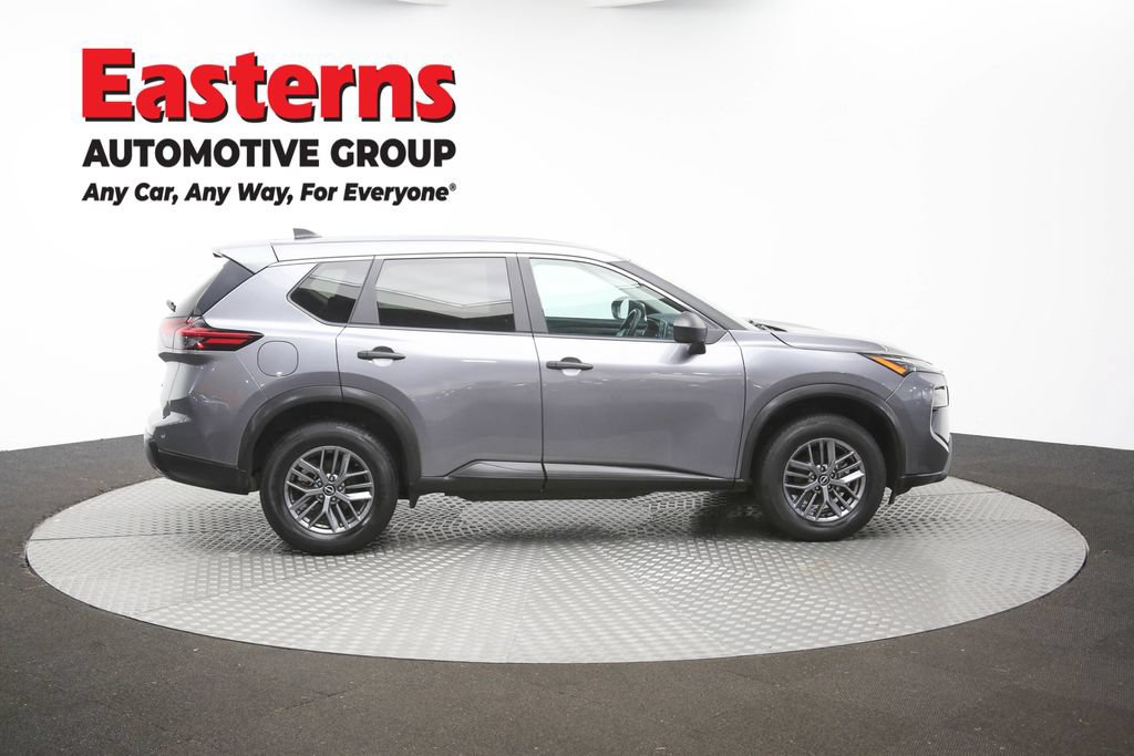 Used 2024 Nissan Rogue S AWD/4WD image 40